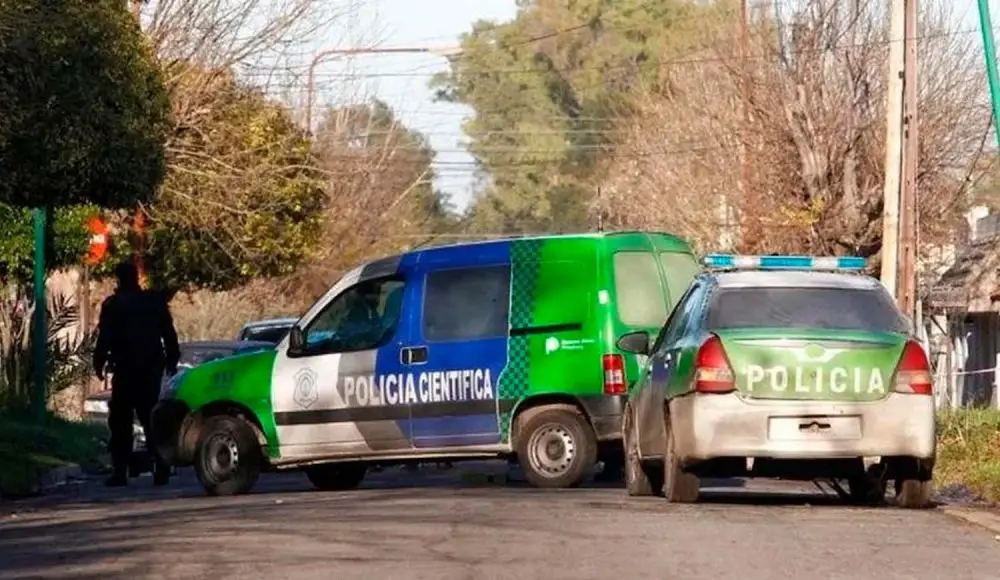 ES HALLADO MUERTO UN HOMBRE EN EL PATIO DE SU CASA