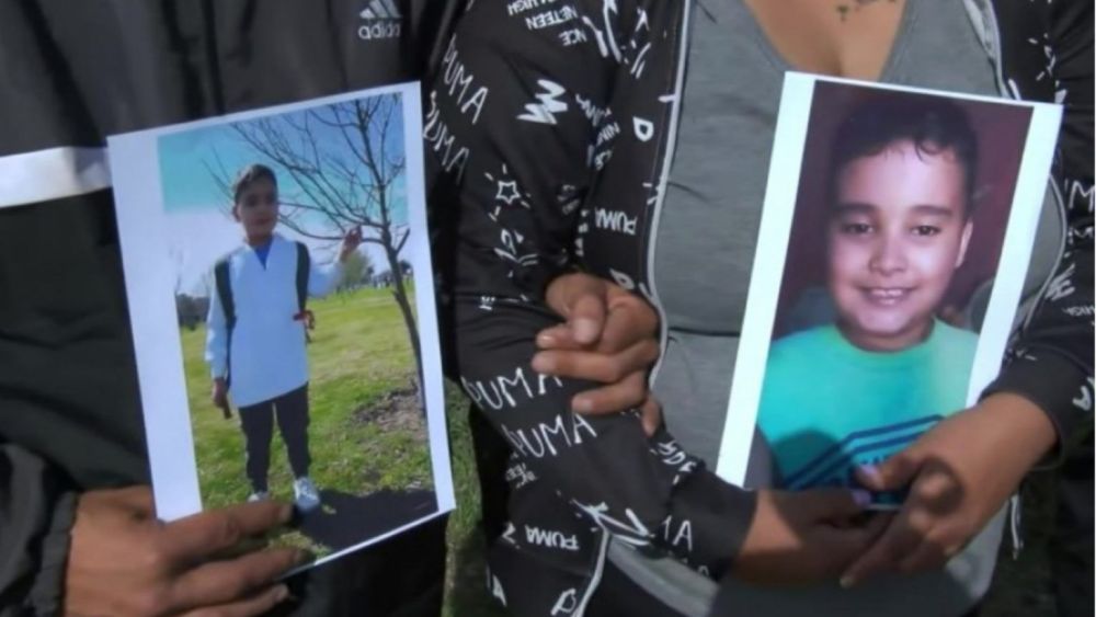 UN NENE RECIBIO UNA DESCARGA TRAS APOYARSE EN UN POSTE DE LUZ Y LUCHA POR SU VIDA