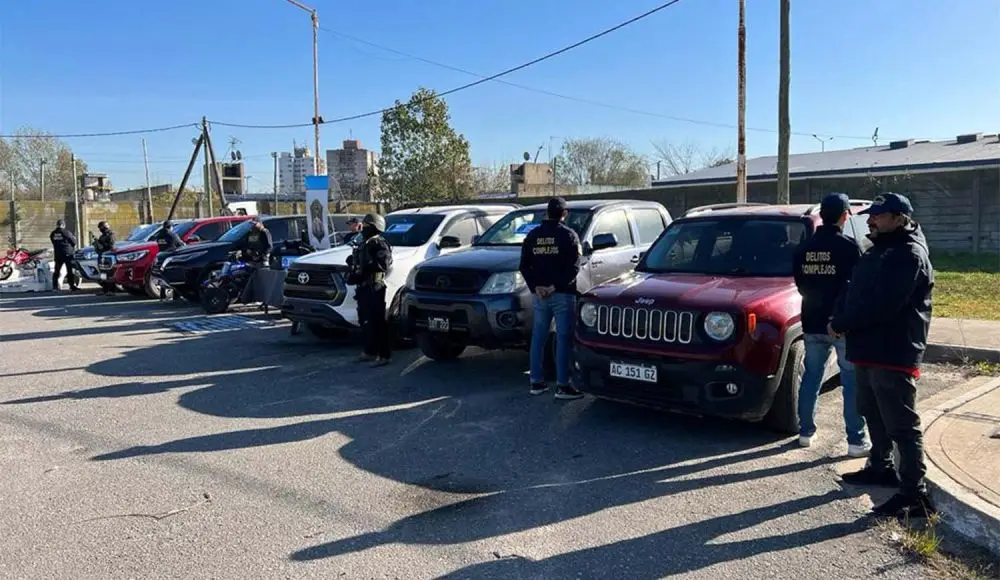 FRENARON A UNA MEGABANDA QUE SE DEDICABA A ROBAR CAMIONETAS DE LUJO