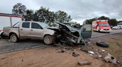 BRUTAL CHOQUE EN BRANDSEN ENTRE 3 CAMIONETAS