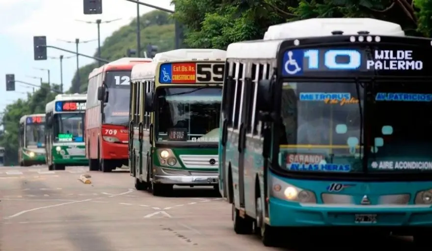 El gobierno retrocede y convoca a las empresas de colectivos 