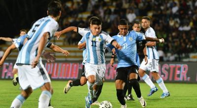 Argentina empató 3 a 3 con Uruguay y selló el pase a la fase final