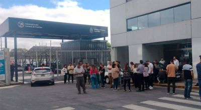 Denuncian a Nación por despidos masivos en la Administración General de Puertos