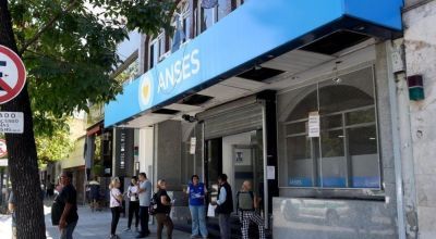 Denuncian despidos en la sede de ANSES de Plaza Paso en La Plata