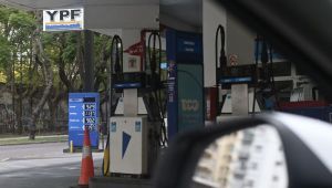 Ya rige el nuevo aumento de combustibles en La Plata y el resto del país