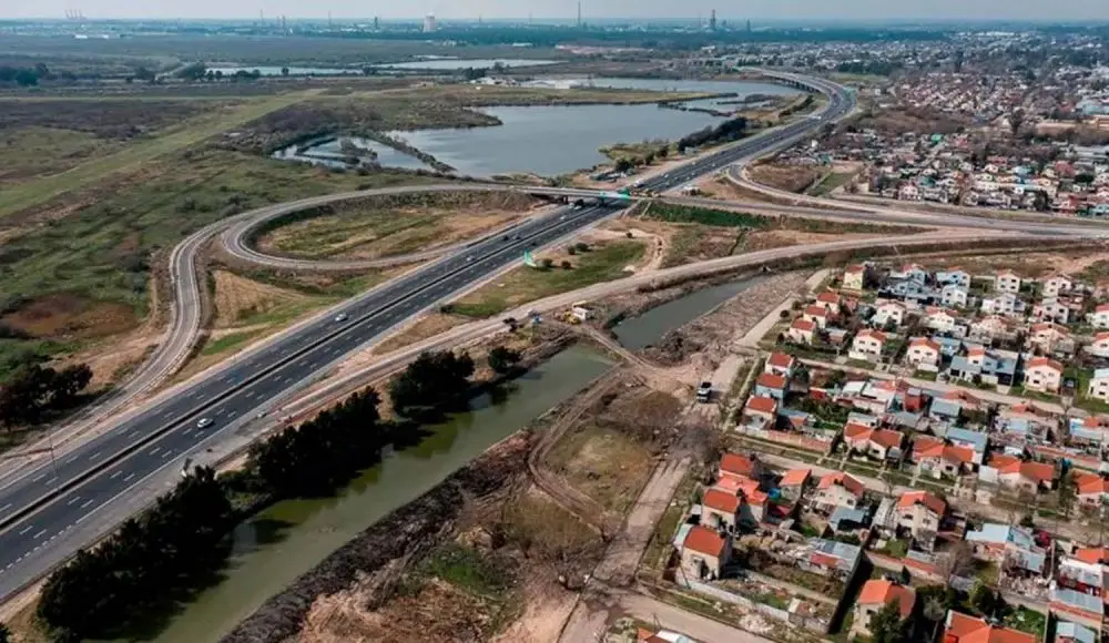 Provincia anuncia el plan de obras viales y mejoras energéticas en medio de críticas al ajuste nacional