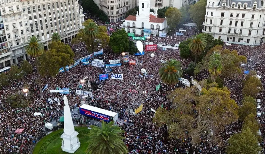 Marcha Federal Universitaria: la comunidad educativa moviliza al Congreso