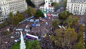 Marcha Federal Universitaria: la comunidad educativa moviliza al Congreso