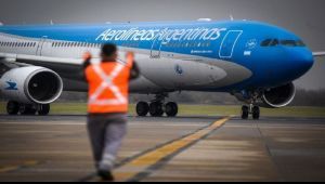 Aerolíneas Argentinas y los sindicatos firmaron un acuerdo y se termina el conflicto