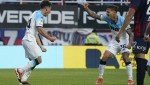 Con un doblete de Mura, Racing venció a San Lorenzo